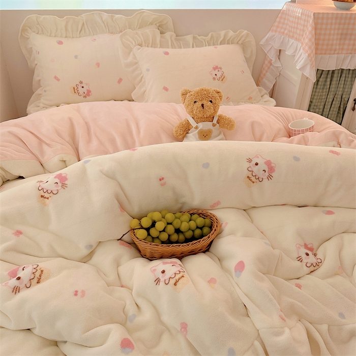 91家纺网 家纺一手货源 找家纺 （总）繁花家居 2025软糯高克重牛奶绒花边款四件套