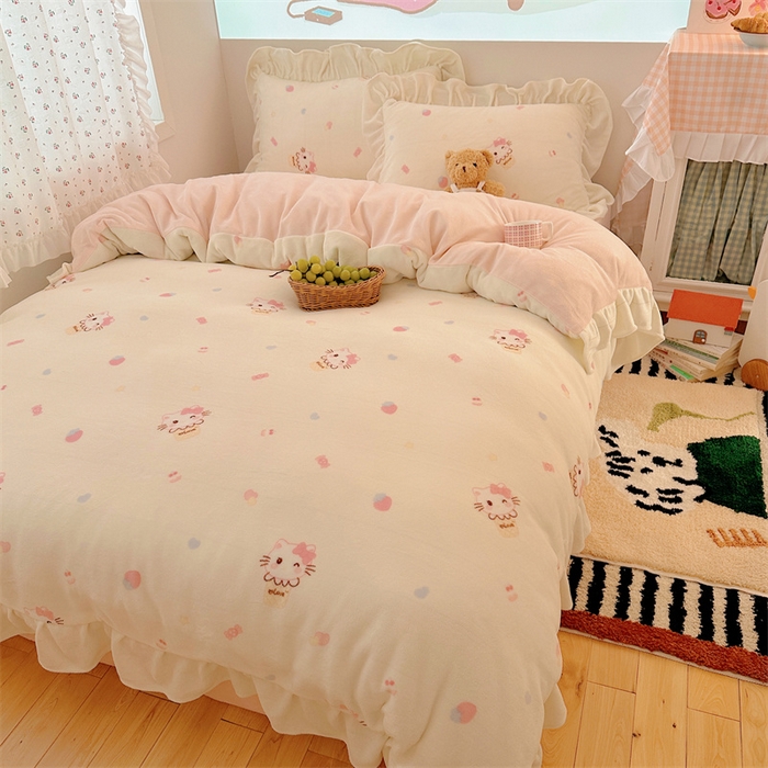 91家纺网 家纺一手货源 找家纺 （总）繁花家居 2025软糯高克重牛奶绒花边款四件套