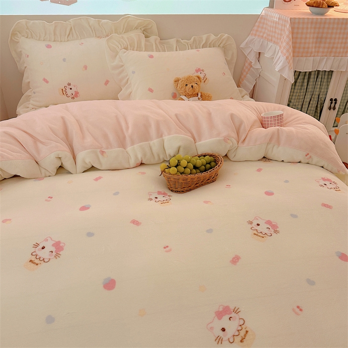 91家纺网 家纺一手货源 找家纺 （总）繁花家居 2025软糯高克重牛奶绒花边款四件套