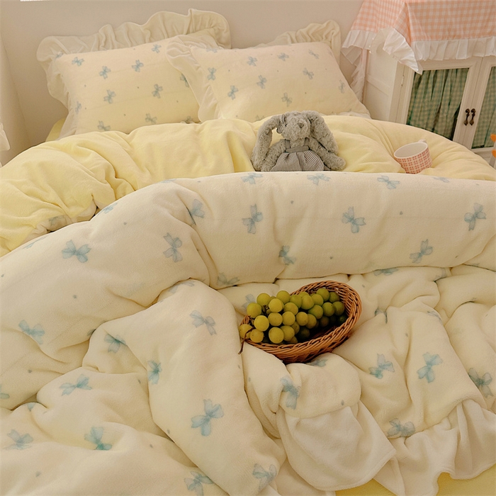 91家纺网 家纺一手货源 找家纺 繁花家居 2025软糯高克重牛奶绒花边款四件套 蝴蝶来信