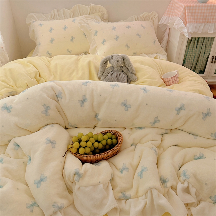 91家纺网 家纺一手货源 找家纺 繁花家居 2025软糯高克重牛奶绒花边款四件套 蝴蝶来信