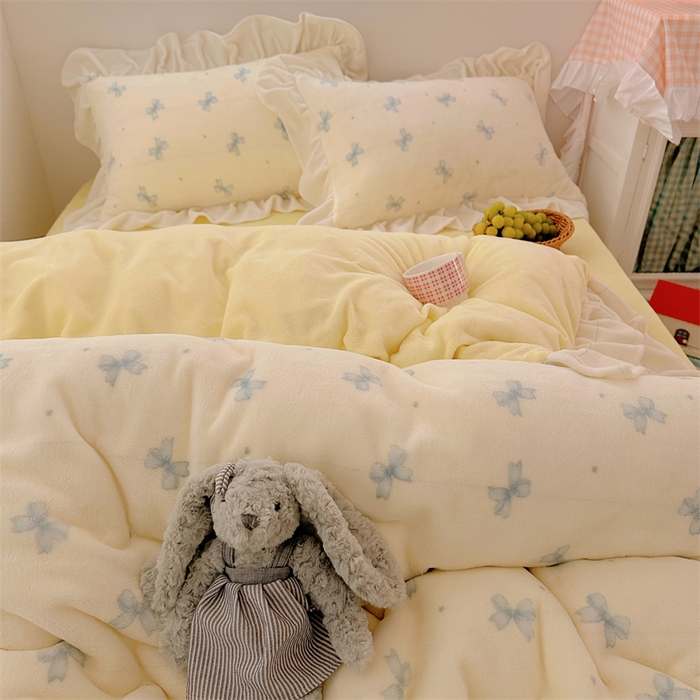 91家纺网 家纺一手货源 找家纺 繁花家居 2025软糯高克重牛奶绒花边款四件套 蝴蝶来信