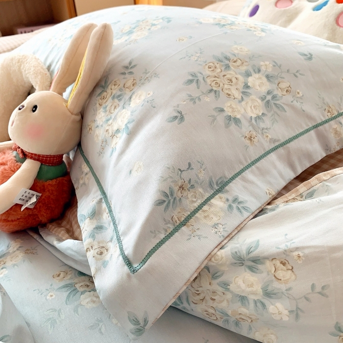 91家纺网 家纺一手货源 找家纺 莱豫家纺 2025新款亲肤舒适小清新印花全棉四件套第六批 冬季恋歌