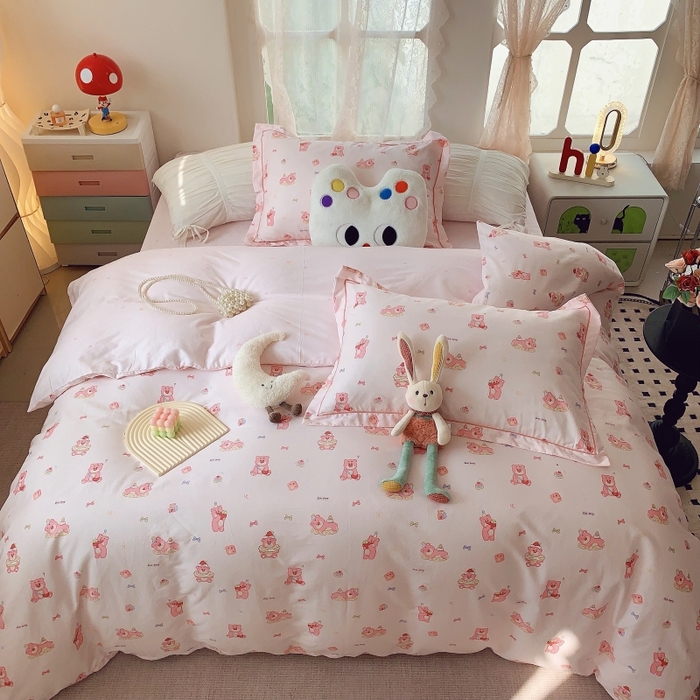 91家纺网 家纺一手货源 找家纺 莱豫家纺 2025新款亲肤舒适小清新印花全棉四件套第六批 红粉小熊