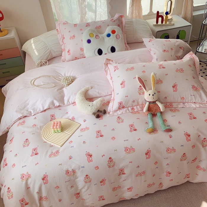 91家纺网 家纺一手货源 找家纺 莱豫家纺 2025新款亲肤舒适小清新印花全棉四件套第六批 红粉小熊