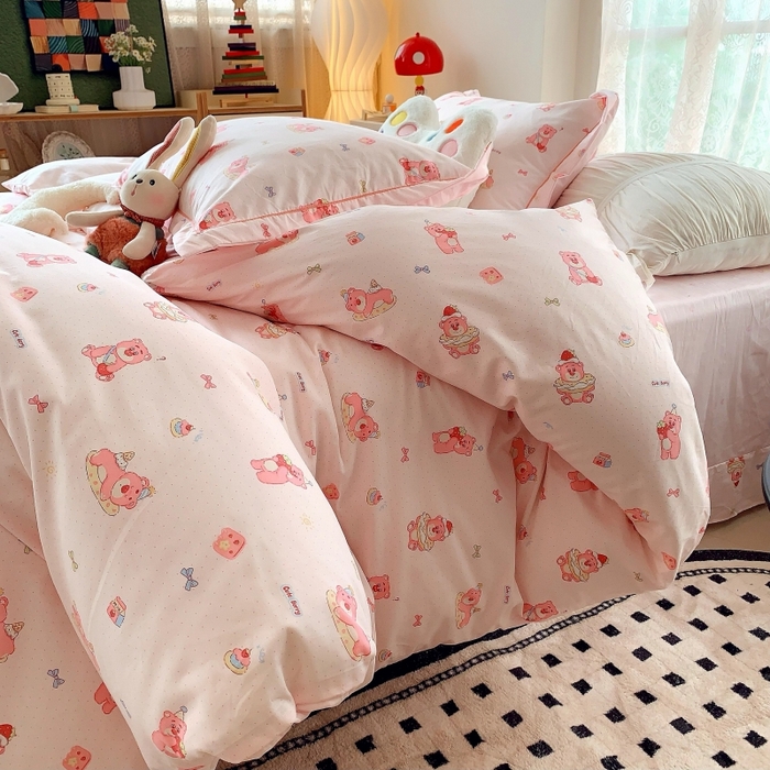 91家纺网 家纺一手货源 找家纺 莱豫家纺 2025新款亲肤舒适小清新印花全棉四件套第六批 红粉小熊