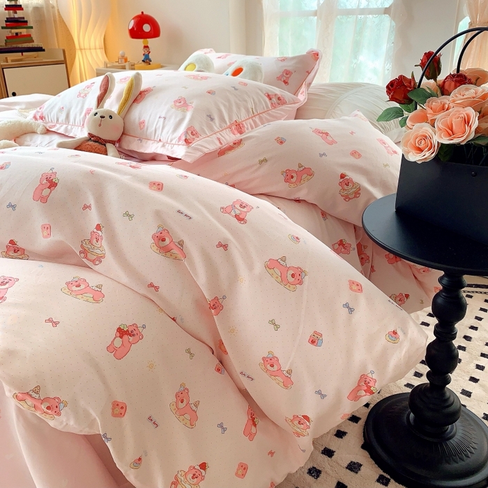 91家纺网 家纺一手货源 找家纺 莱豫家纺 2025新款亲肤舒适小清新印花全棉四件套第六批 红粉小熊