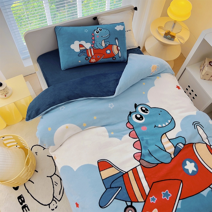 91家纺网 家纺一手货源 找家纺 （总）嗨生活 2025新款牛奶绒数码印花原创大版卡通幼儿园套件幼儿园三件套