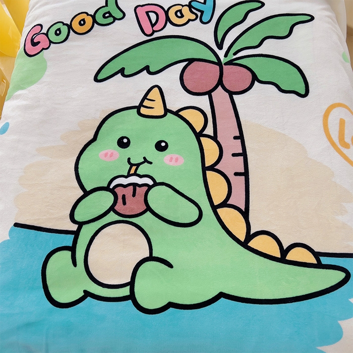 91家纺网 家纺一手货源 找家纺 嗨生活 2025新款牛奶绒数码印花原创大版卡通幼儿园套件幼儿园三件套 卡通小恐龙