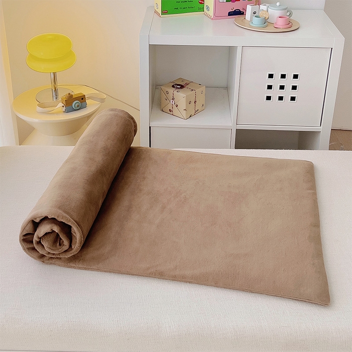 91家纺网 家纺一手货源 找家纺 嗨生活 2025新款牛奶绒数码印花原创大版卡通幼儿园套件幼儿园三件套 可爱狮子