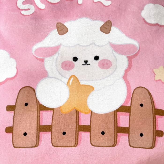 91家纺网 家纺一手货源 找家纺 嗨生活 2025新款牛奶绒数码印花原创大版卡通幼儿园套件幼儿园三件套 暖羊羊