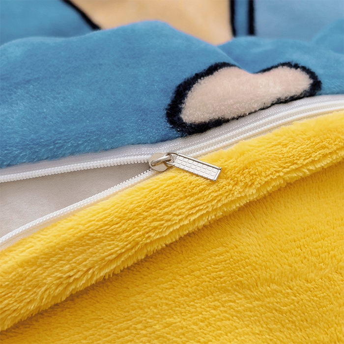 91家纺网 家纺一手货源 找家纺 嗨生活 2025新款牛奶绒数码印花原创大版卡通幼儿园套件幼儿园三件套 挖掘机