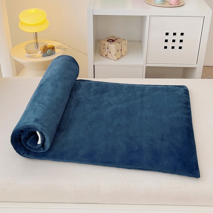 91家纺网 家纺一手货源 找家纺 嗨生活 2025新款牛奶绒数码印花原创大版卡通幼儿园套件幼儿园三件套 消防警车