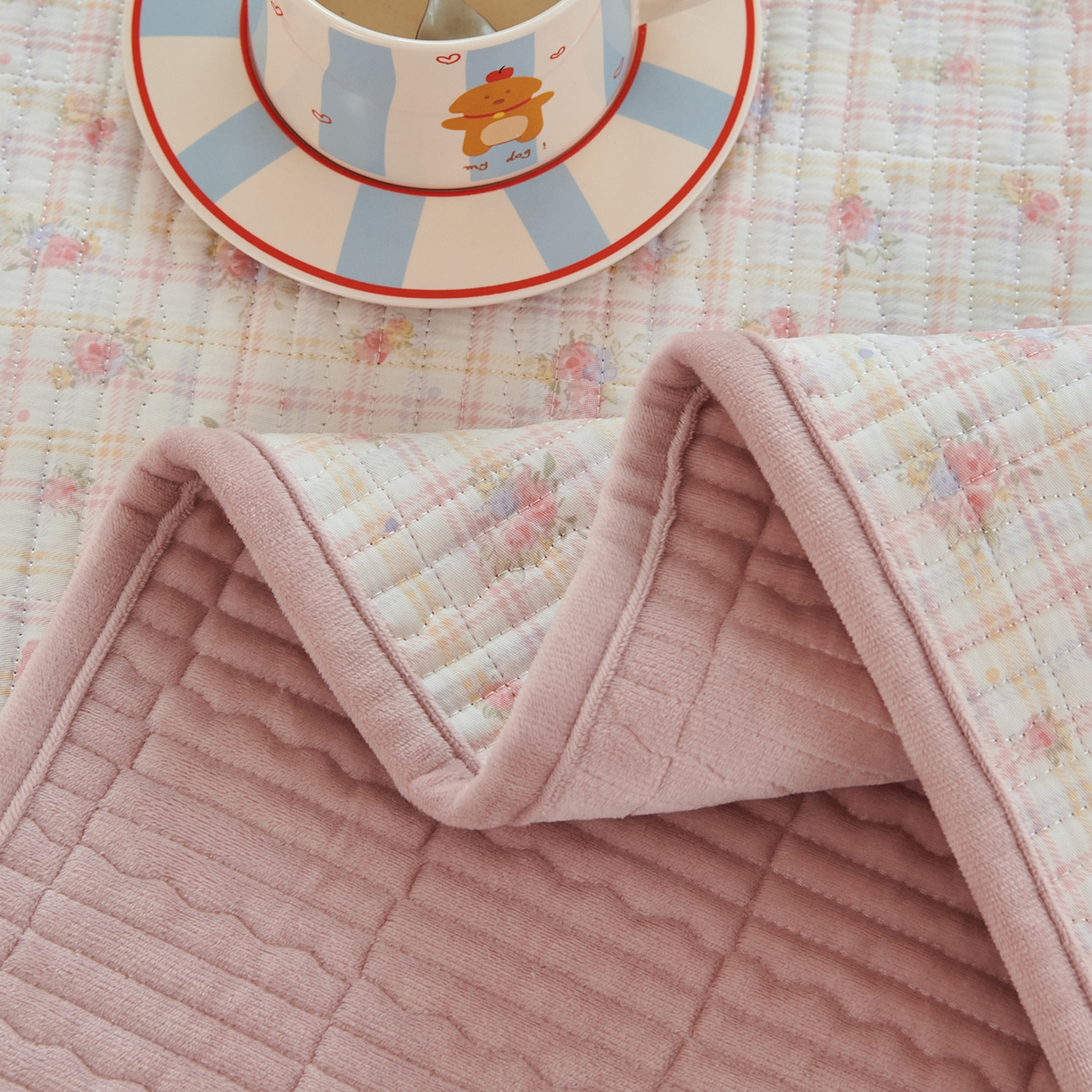 91家纺网 家纺一手货源 找家纺 缔锦家纺 2025新款高克重全棉柔软绒床盖三件套 梦恋