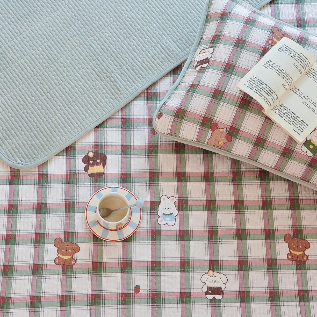 91家纺网 家纺一手货源 找家纺 缔锦家纺 2025新款高克重全棉柔软绒床盖三件套 奶芙兔兔