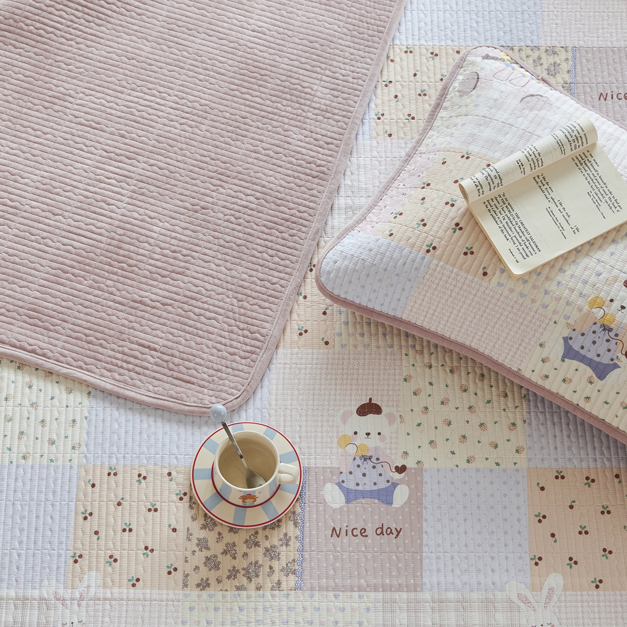 91家纺网 家纺一手货源 找家纺 缔锦家纺 2025新款高克重全棉柔软绒床盖三件套 少女日记