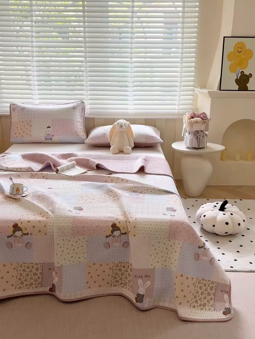 91家纺网 家纺一手货源 找家纺 缔锦家纺 2025新款高克重全棉柔软绒床盖三件套 少女日记