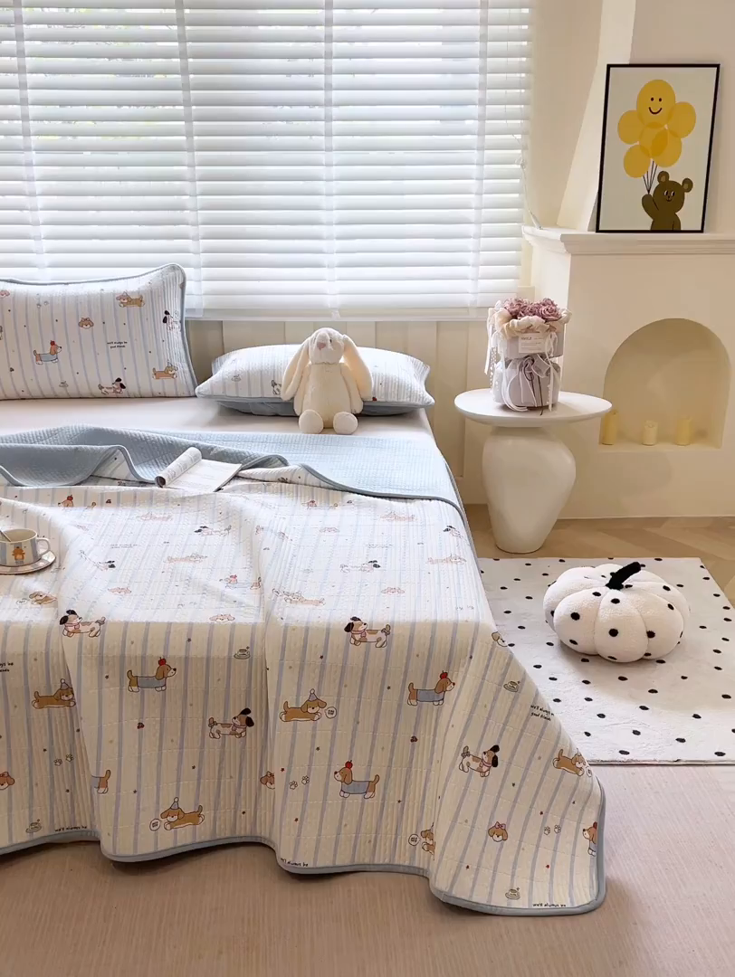 91家纺网 家纺一手货源 找家纺 缔锦家纺 2025新款高克重全棉柔软绒床盖三件套 汪汪派对