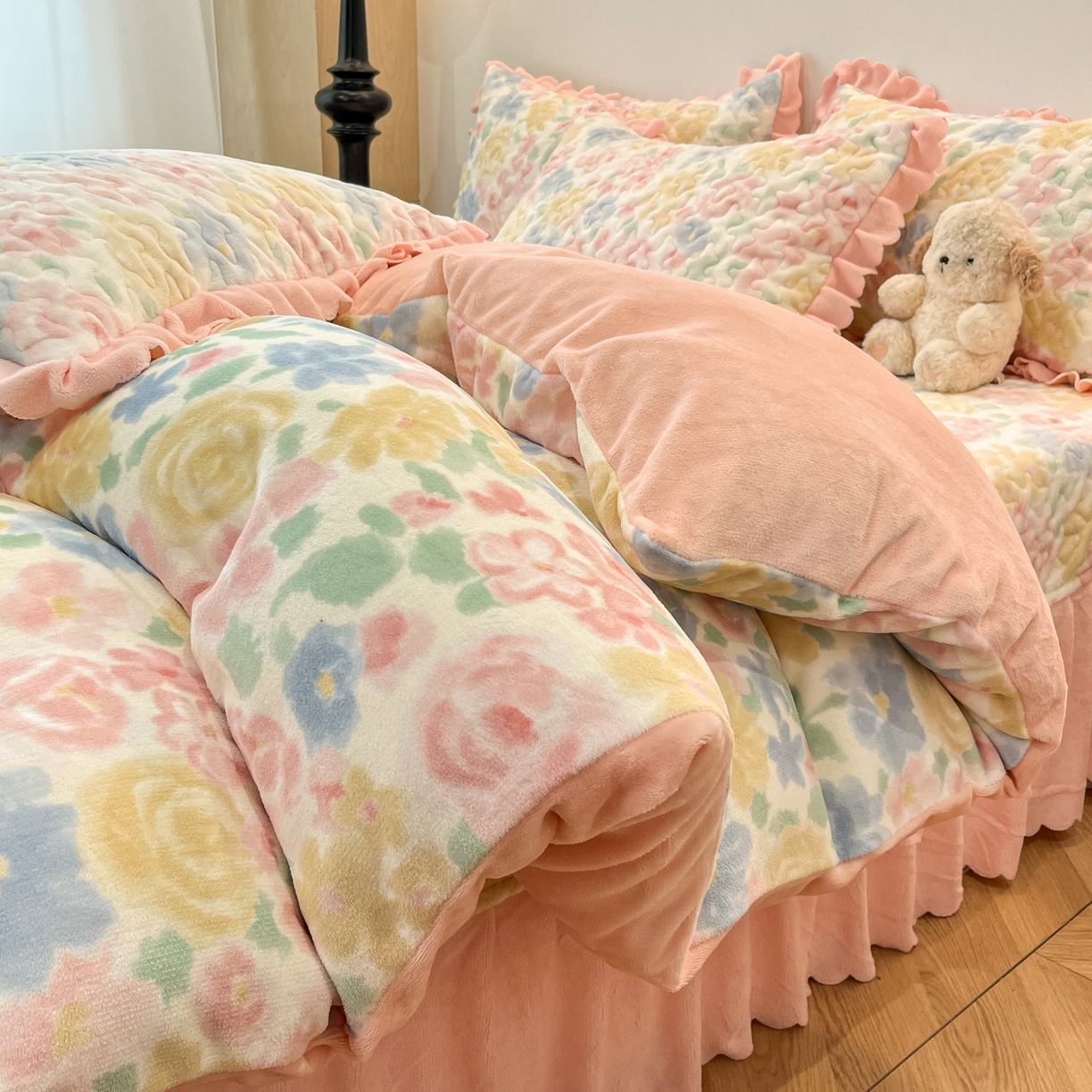 91家纺网 家纺一手货源 找家纺 金梦家居 2025新款高克重牛奶绒床盖四件套 春意花影