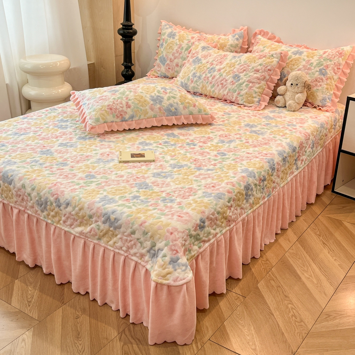 91家纺网 家纺一手货源 找家纺 金梦家居 2025新款高克重牛奶绒床盖四件套 春意花影