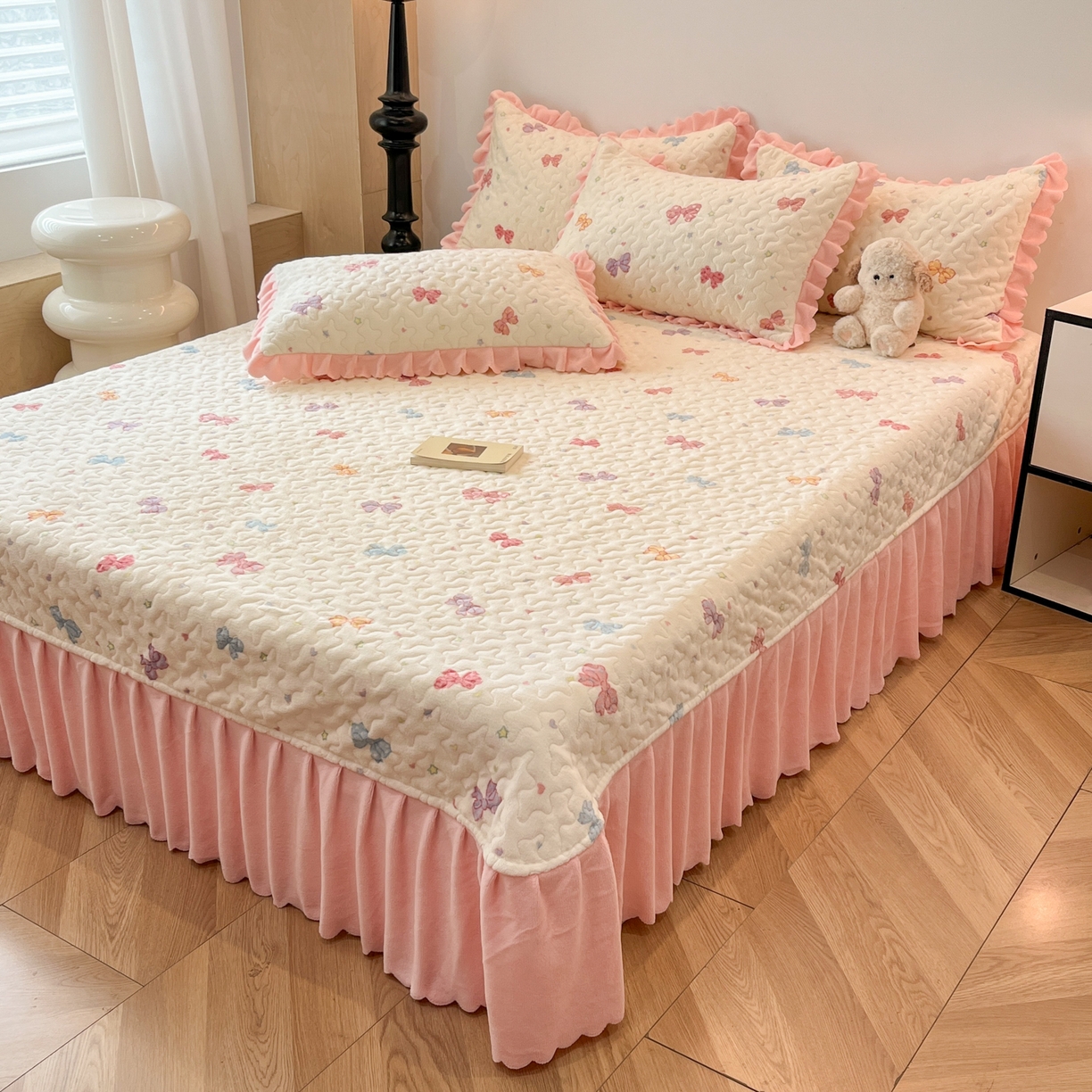 91家纺网 家纺一手货源 找家纺 金梦家居 2025新款高克重牛奶绒床盖四件套 蝴蝶星空