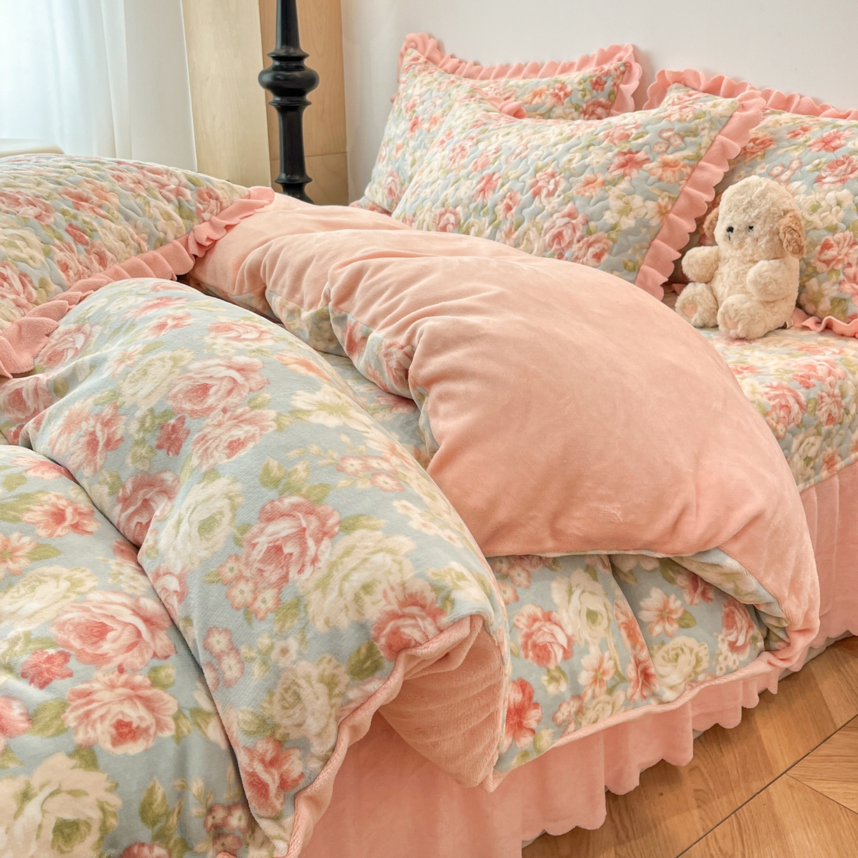 91家纺网 家纺一手货源 找家纺 金梦家居 2025新款高克重牛奶绒床盖四件套 花开富贵