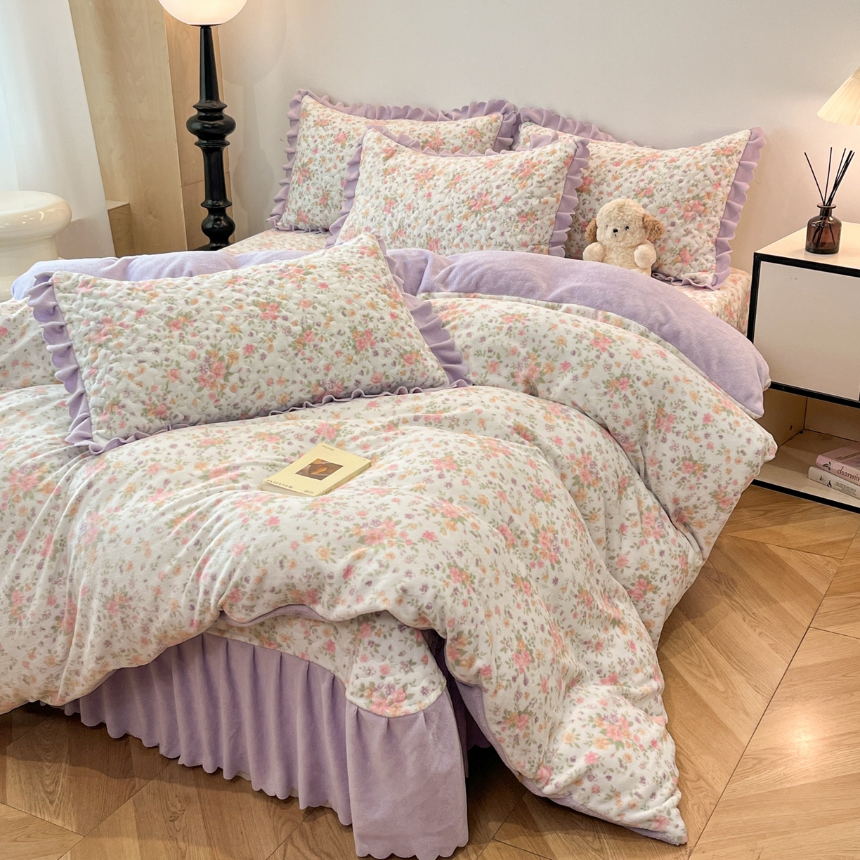 91家纺网 家纺一手货源 找家纺 金梦家居 2025新款高克重牛奶绒床盖四件套 浪漫花语