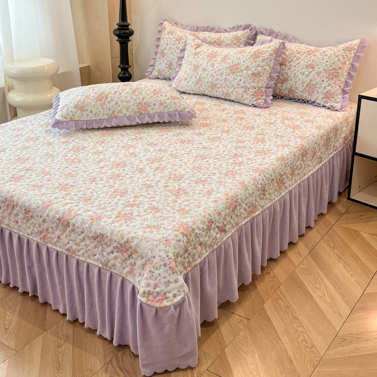 91家纺网 家纺一手货源 找家纺 金梦家居 2025新款高克重牛奶绒床盖四件套 浪漫花语