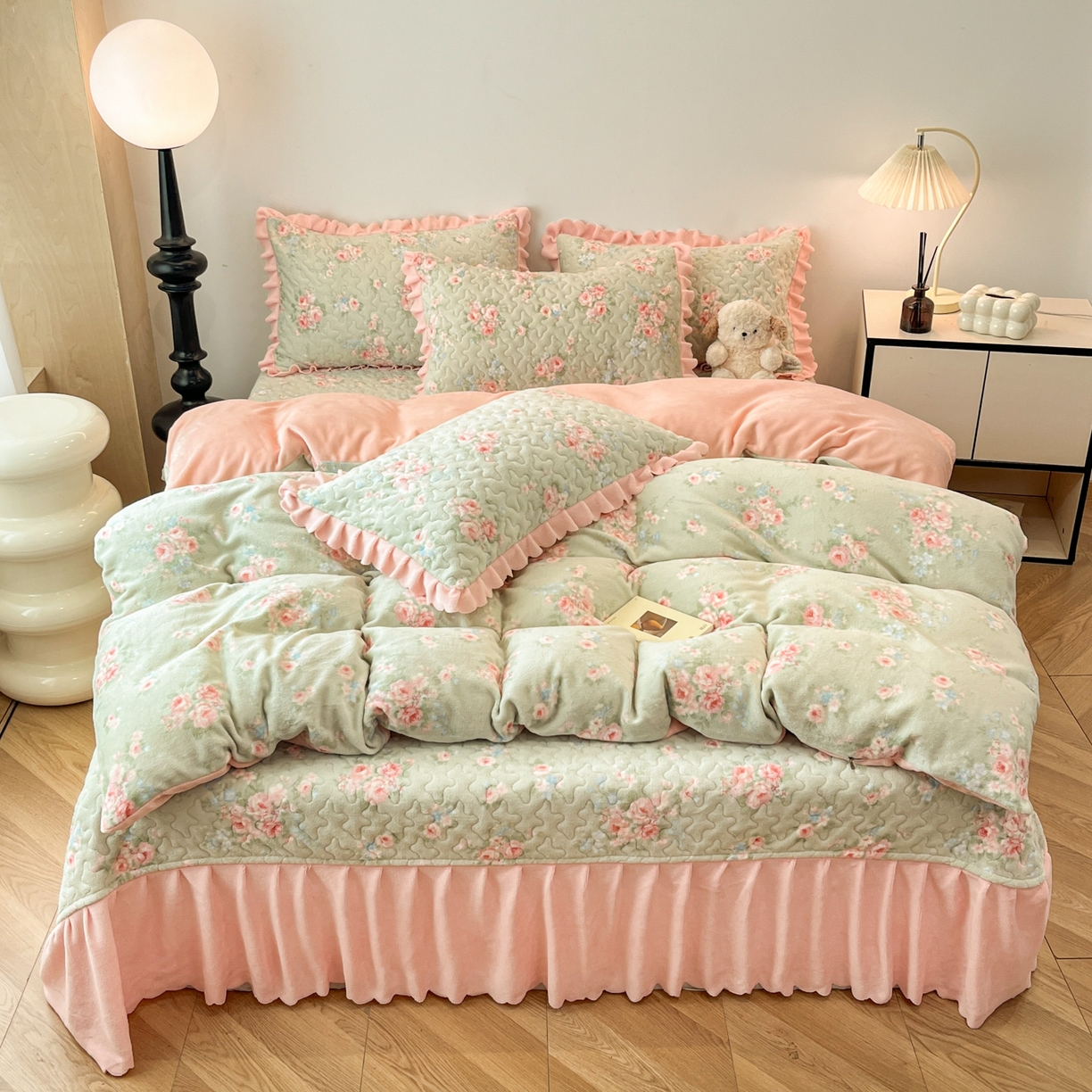 金梦家居 2025新款高克重牛奶绒床盖四件套 田园花语