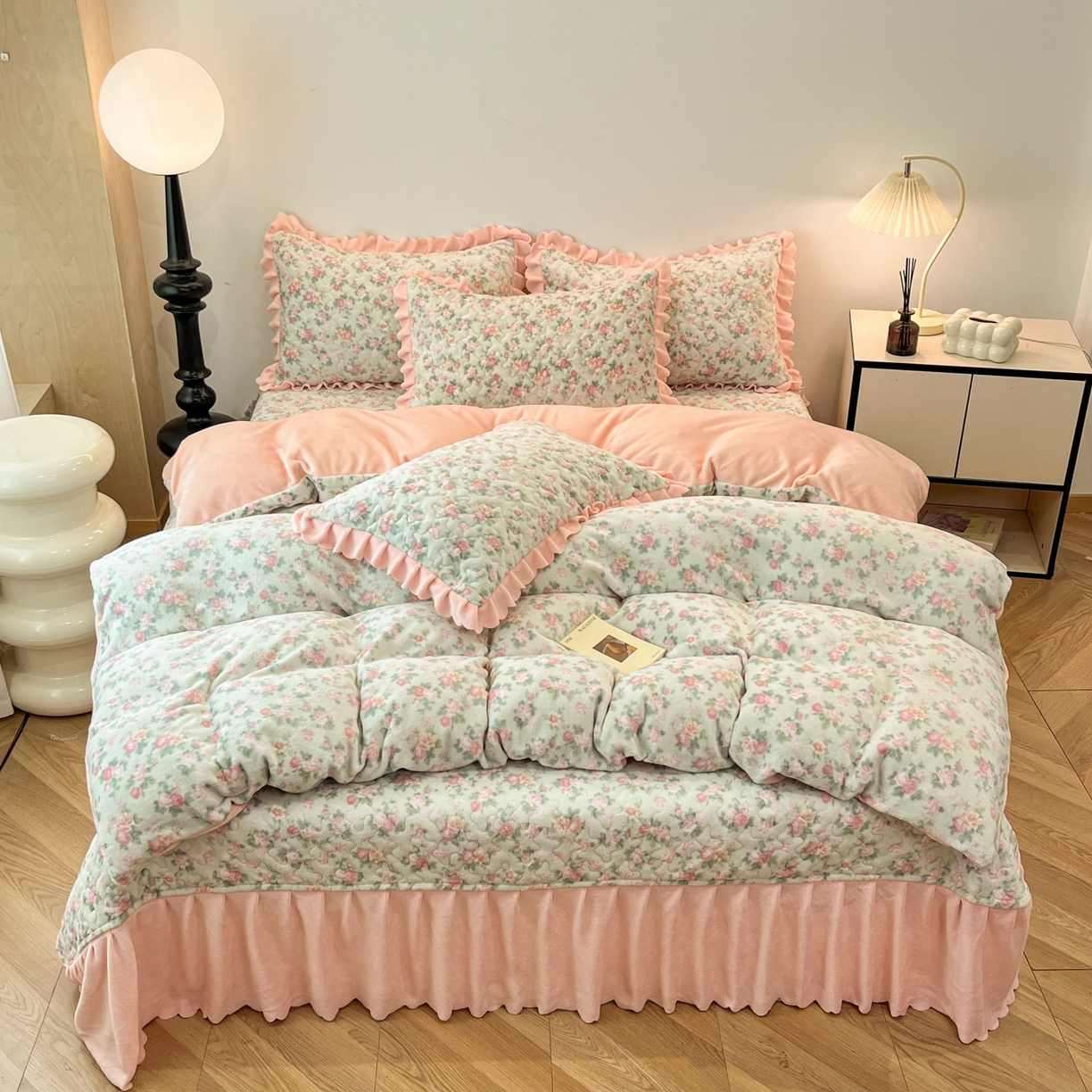 金梦家居 2025新款高克重牛奶绒床盖四件套 温馨花语