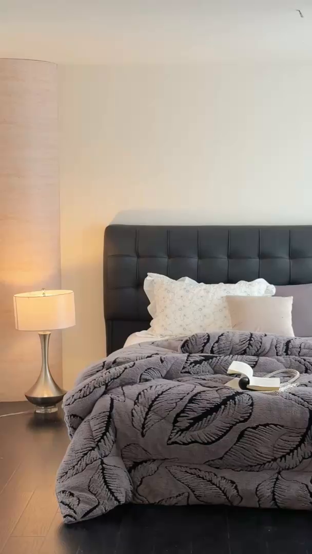 91家纺网 家纺一手货源 找家纺 申龙家纺 2025新款塔芙绒阳离子冬被 繁叶-灰