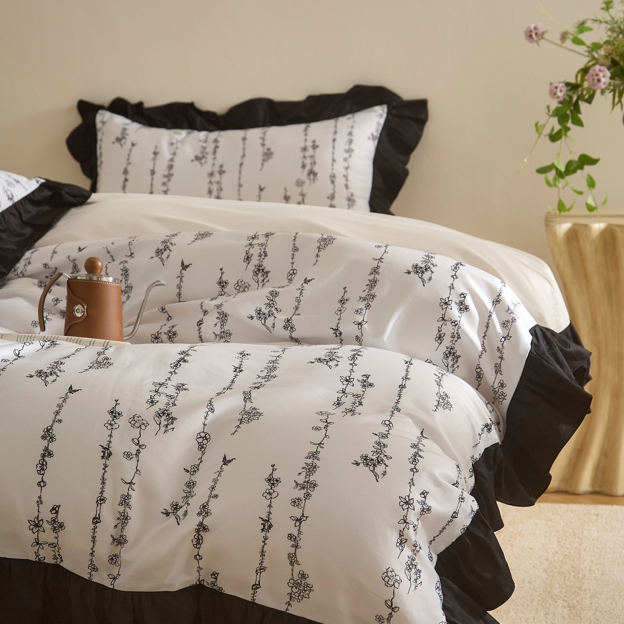 91家纺网 家纺一手货源 找家纺 （总）ONE TWO ONE 121 2025新款100支长绒棉贡缎数码印花（小cr ）陌上花开四件套-【会员-20】 平台控价券后不得低于368/388元