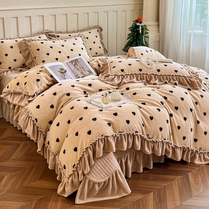 91家纺网 家纺一手货源 找家纺 尚美 2025新款法式复古风大花边绒床盖被套四件套（花边随机） 复古风心灵