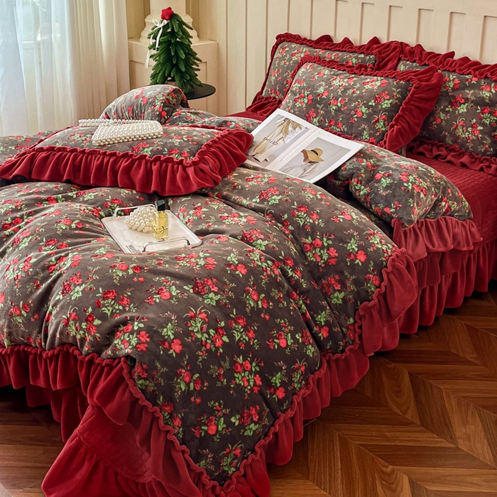 91家纺网 家纺一手货源 找家纺 尚美 2025新款法式复古风大花边绒床盖被套四件套（花边随机） 复古风花妖