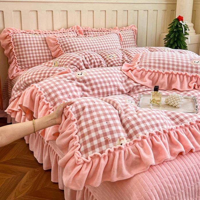 91家纺网 家纺一手货源 找家纺 （总）尚美 2025新款法式复古风大花边绒床盖被套四件套（花边随机）