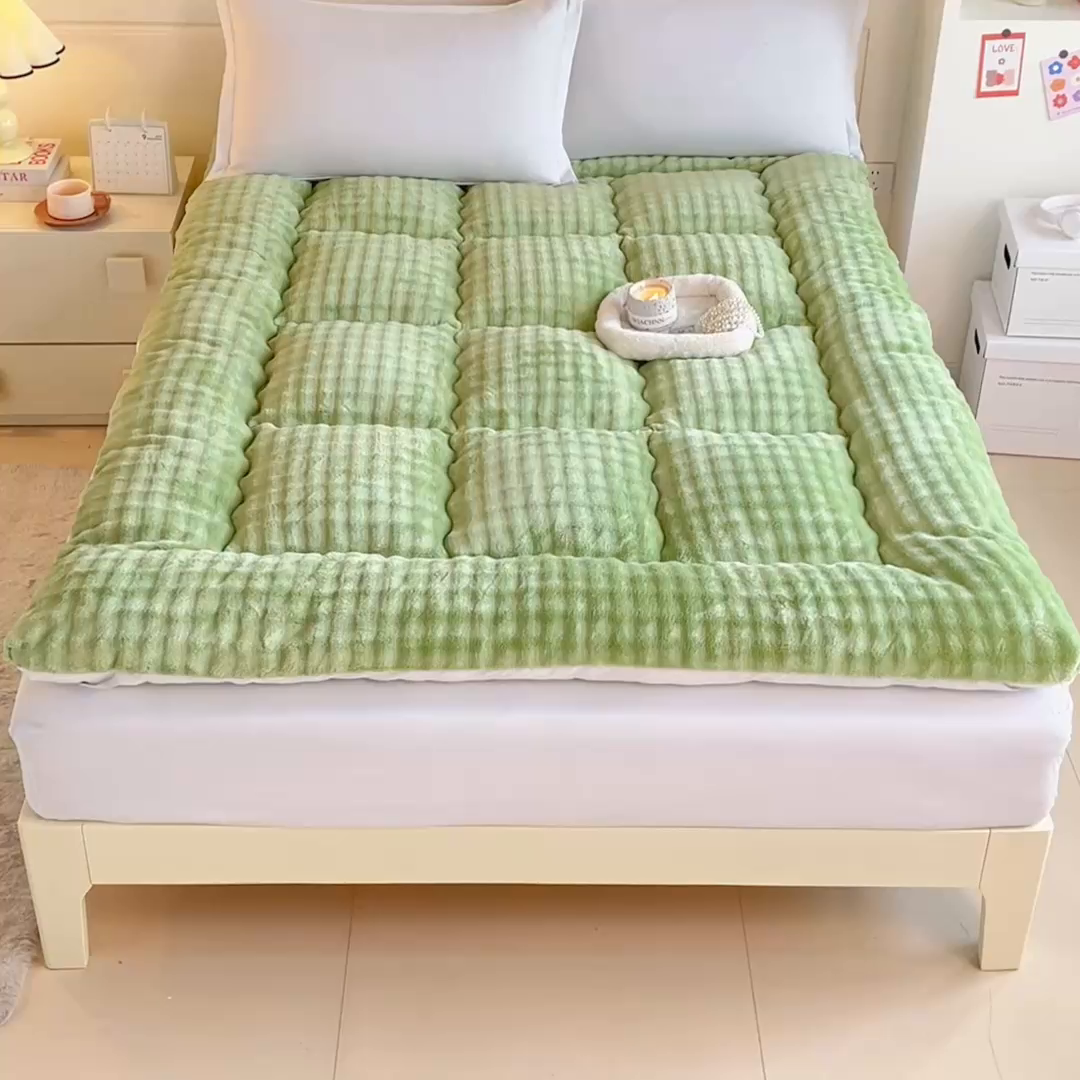 91家纺网 家纺一手货源 找家纺 （总）柒尚 2025新款A类兔兔绒亲肤磨毛羽丝棉垫