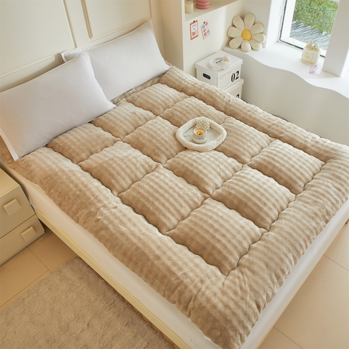 91家纺网 家纺一手货源 找家纺 柒尚 2025新款A类兔兔绒亲肤磨毛羽丝棉垫 卡其