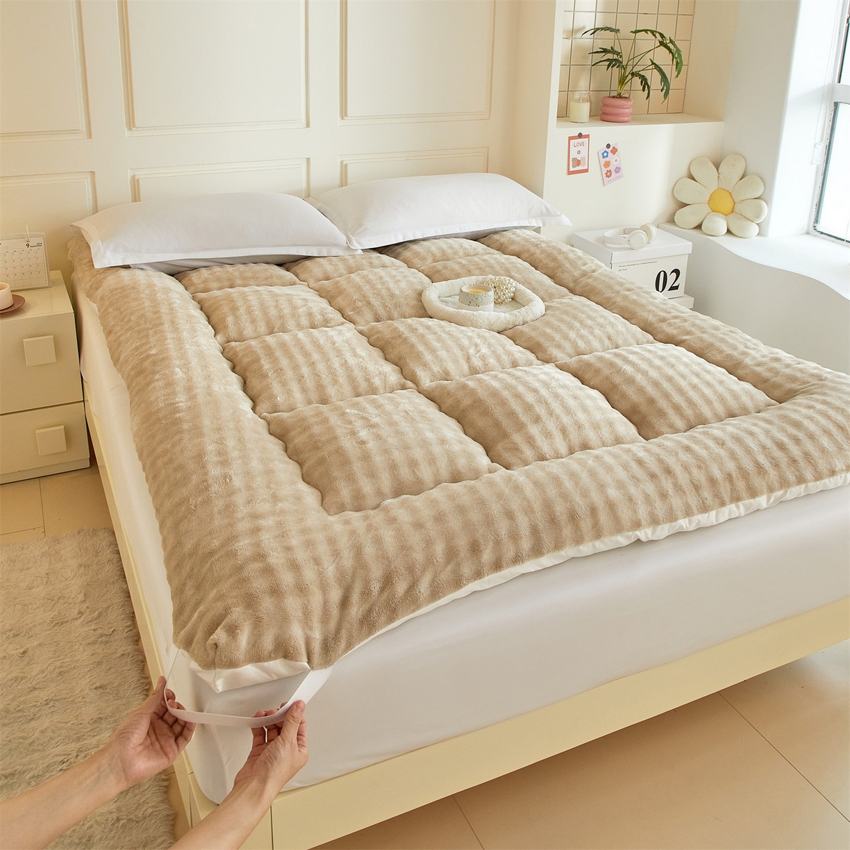 91家纺网 家纺一手货源 找家纺 柒尚 2025新款A类兔兔绒亲肤磨毛羽丝棉垫 卡其