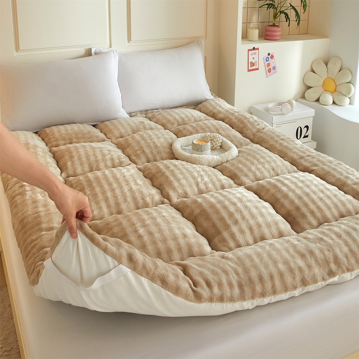 91家纺网 家纺一手货源 找家纺 柒尚 2025新款A类兔兔绒亲肤磨毛羽丝棉垫 卡其