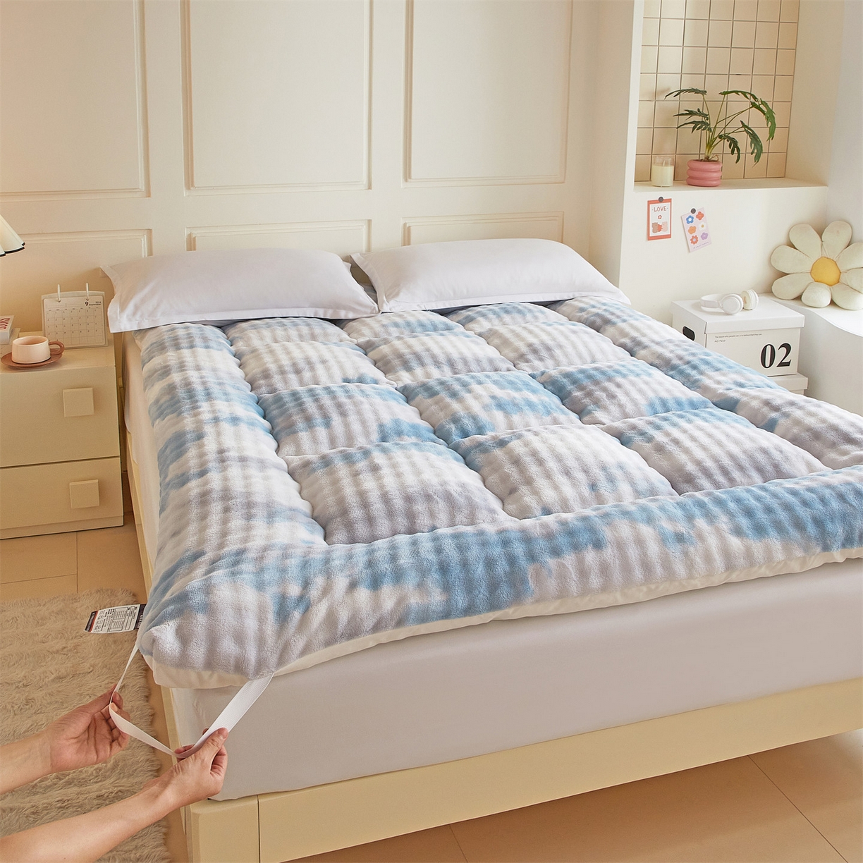 91家纺网 家纺一手货源 找家纺 柒尚 2025新款A类兔兔绒亲肤磨毛羽丝棉垫 梦幻-清水兰