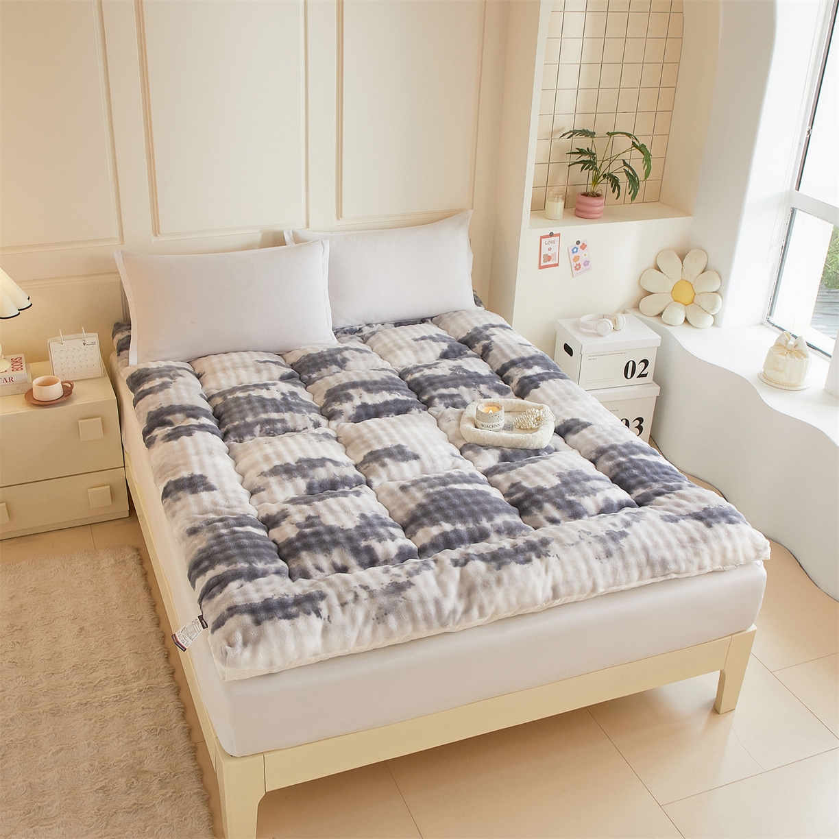 91家纺网 家纺一手货源 找家纺 柒尚 2025新款A类兔兔绒亲肤磨毛羽丝棉垫 梦幻-丝雾灰