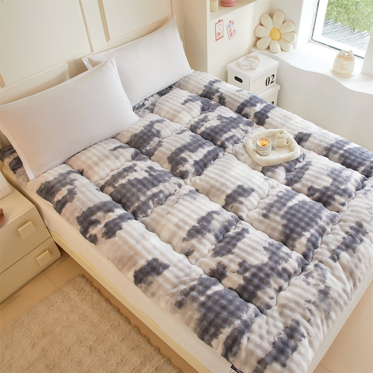 91家纺网 家纺一手货源 找家纺 柒尚 2025新款A类兔兔绒亲肤磨毛羽丝棉垫 梦幻-丝雾灰