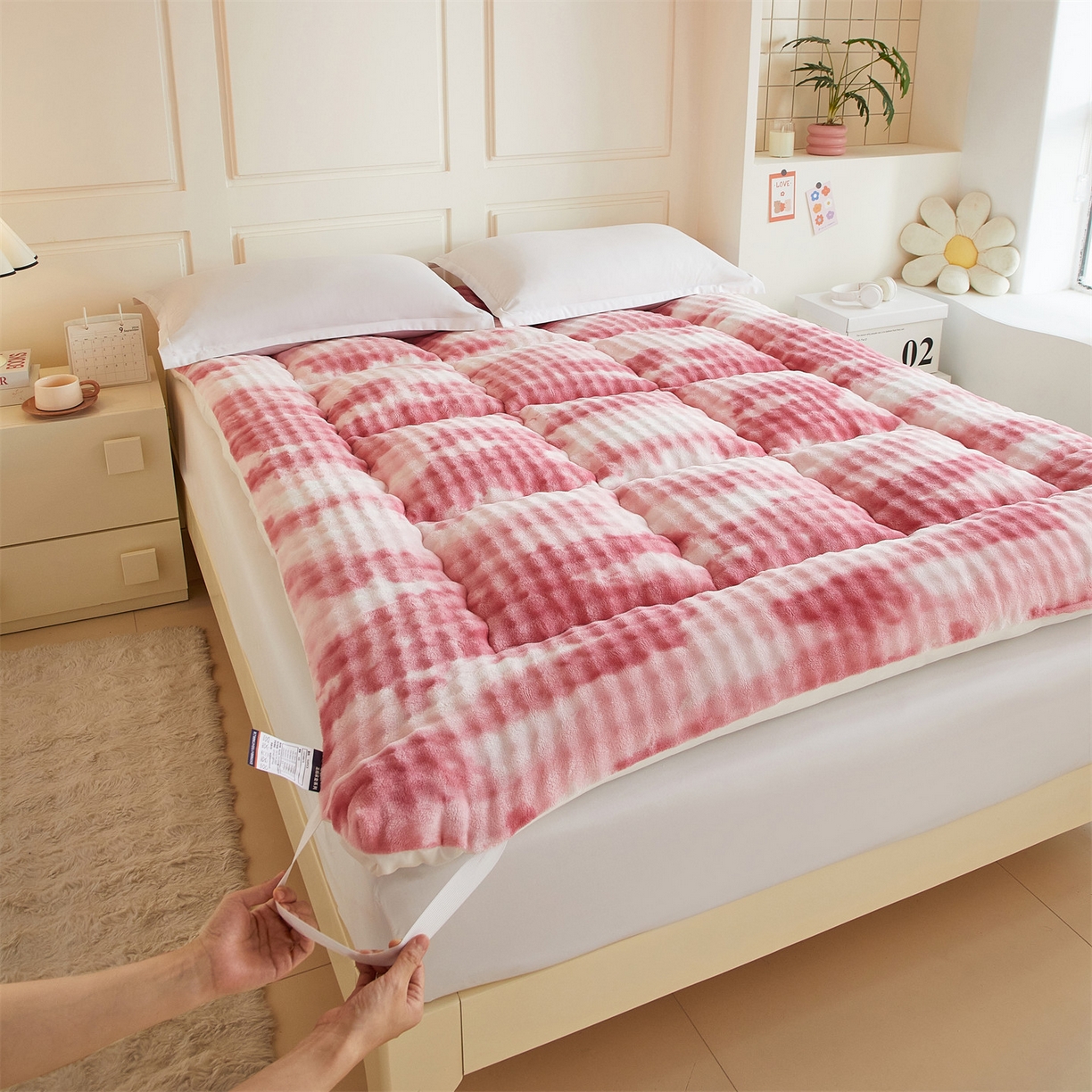 91家纺网 家纺一手货源 找家纺 柒尚 2025新款A类兔兔绒亲肤磨毛羽丝棉垫 梦幻-胭脂红