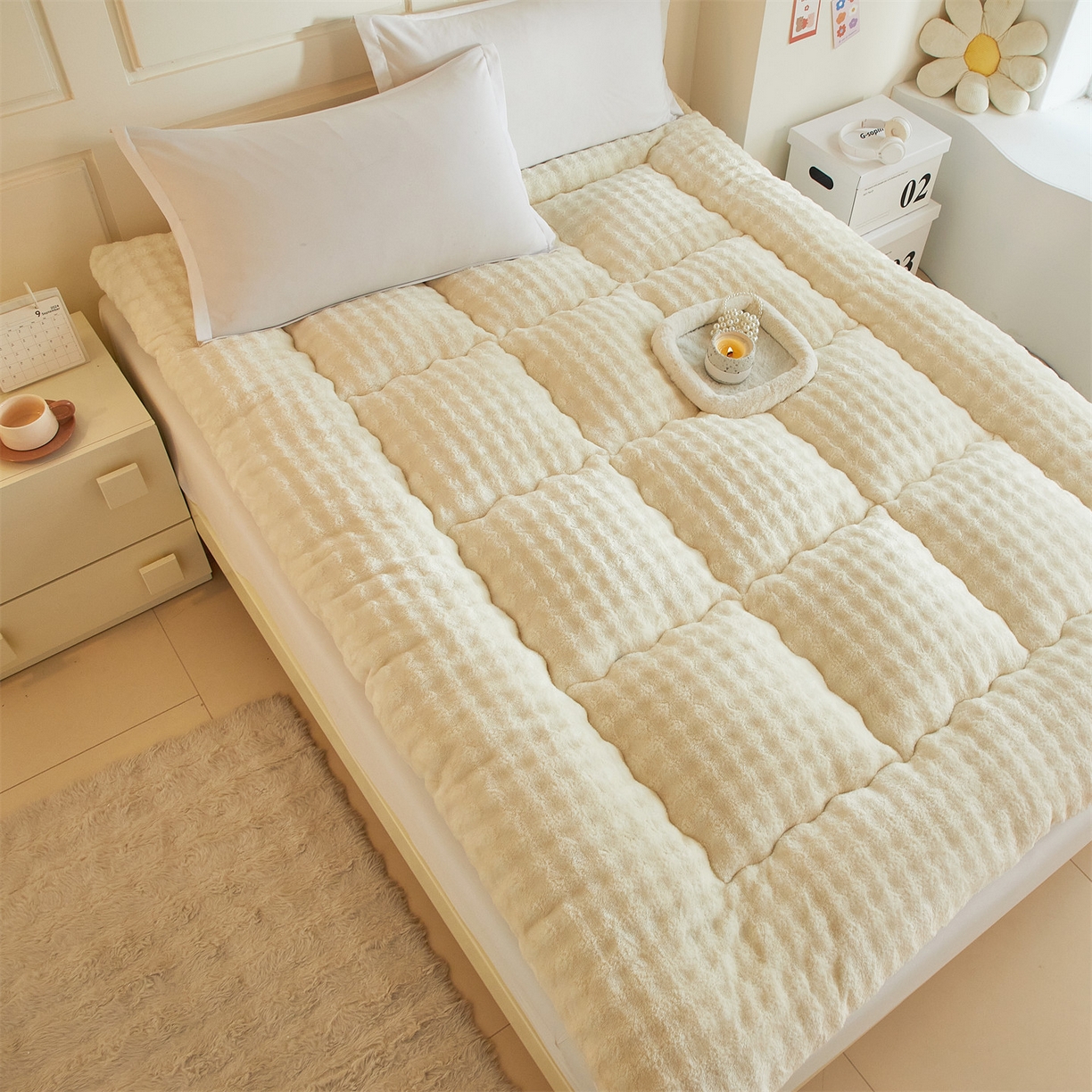 91家纺网 家纺一手货源 找家纺 柒尚 2025新款A类兔兔绒亲肤磨毛羽丝棉垫 奶油黄