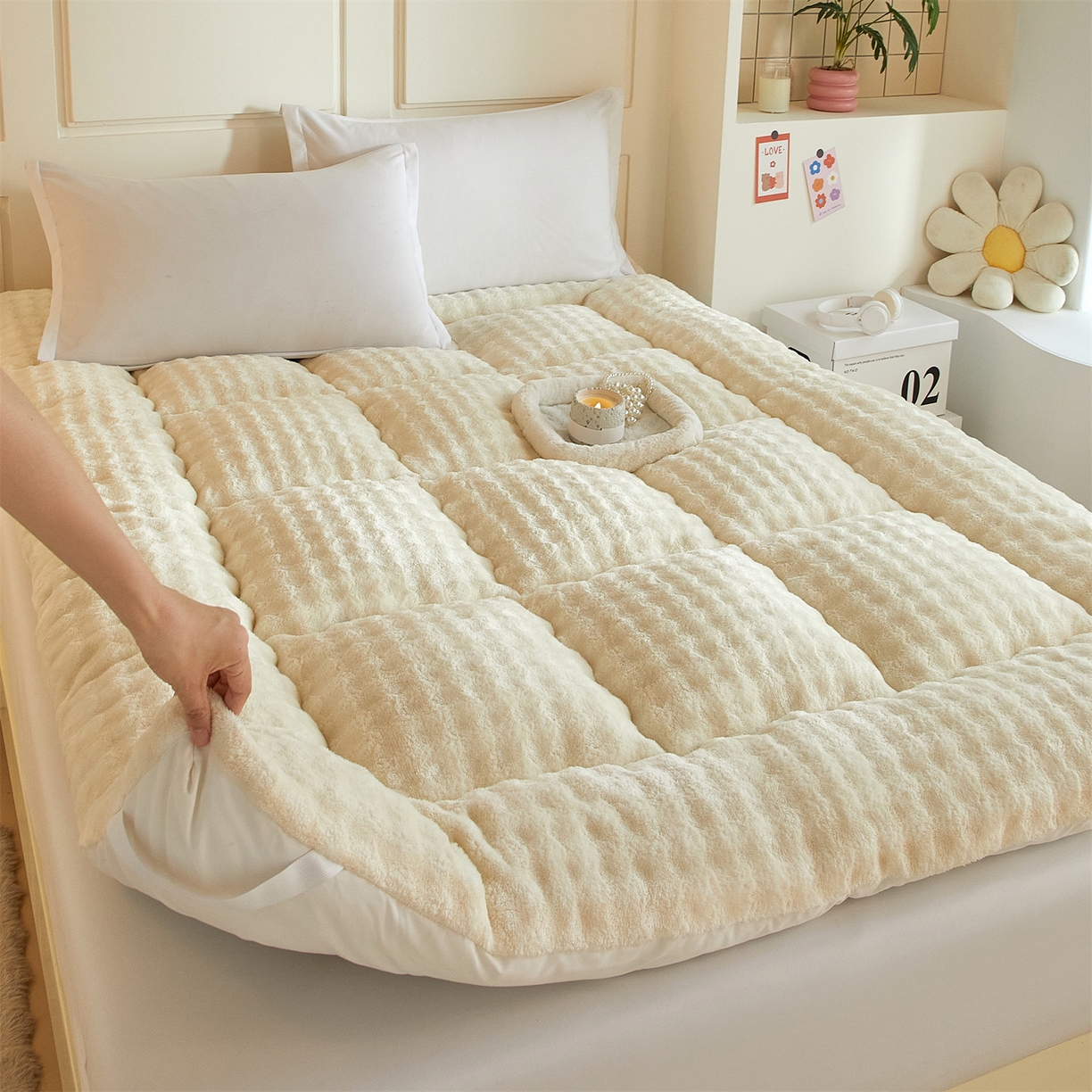 91家纺网 家纺一手货源 找家纺 柒尚 2025新款A类兔兔绒亲肤磨毛羽丝棉垫 奶油黄