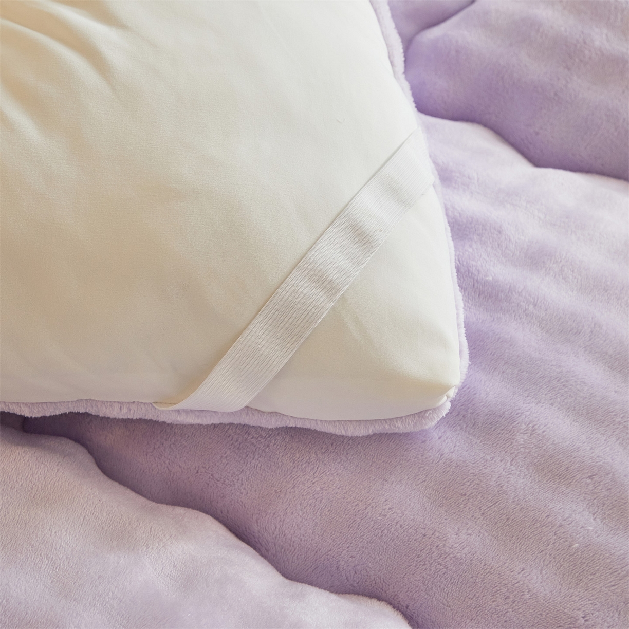91家纺网 家纺一手货源 找家纺 柒尚 2025新款A类兔兔绒亲肤磨毛羽丝棉垫 葡萄紫