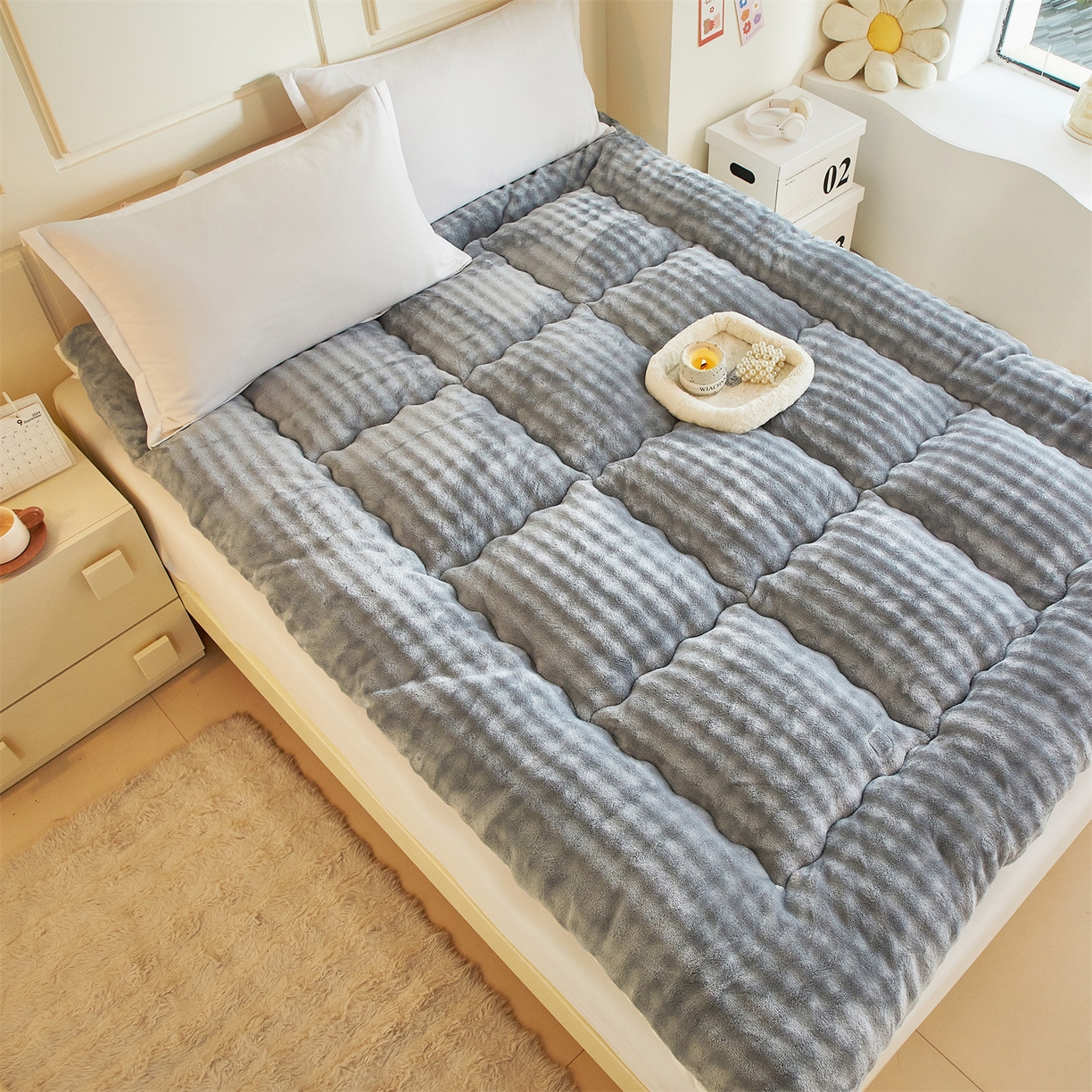 91家纺网 家纺一手货源 找家纺 柒尚 2025新款A类兔兔绒亲肤磨毛羽丝棉垫 雾灰