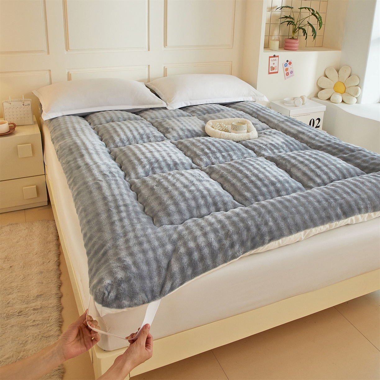 91家纺网 家纺一手货源 找家纺 柒尚 2025新款A类兔兔绒亲肤磨毛羽丝棉垫 雾灰