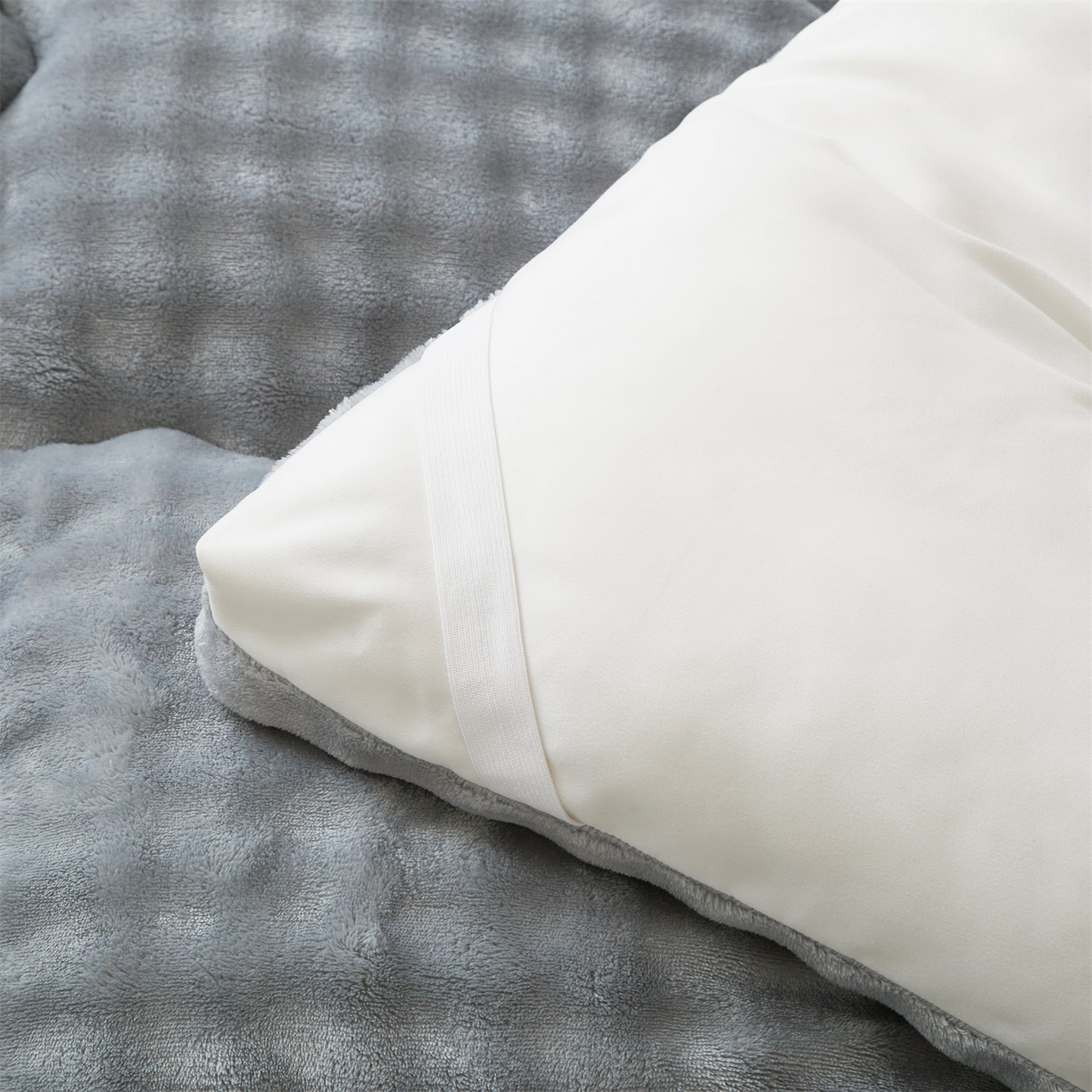 91家纺网 家纺一手货源 找家纺 柒尚 2025新款A类兔兔绒亲肤磨毛羽丝棉垫 雾灰