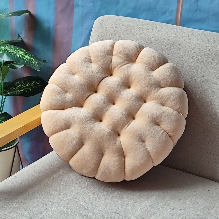 91家纺网 家纺一手货源 找家纺 （总）李帅家居新款夹心饼干坐垫饼干抱枕靠垫装饰家用毛绒创意垫沙发垫